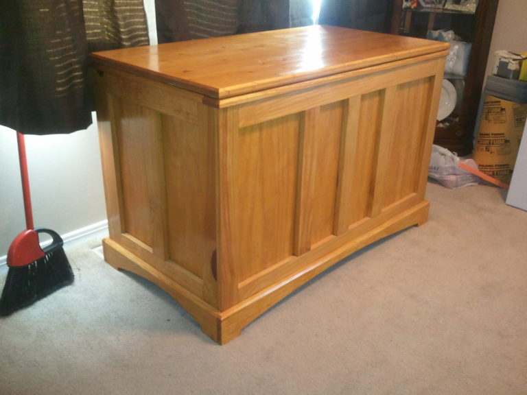 Blanket Chest Jamie