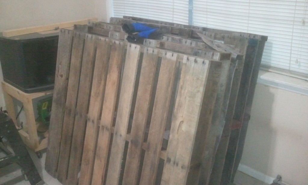 Pallet table