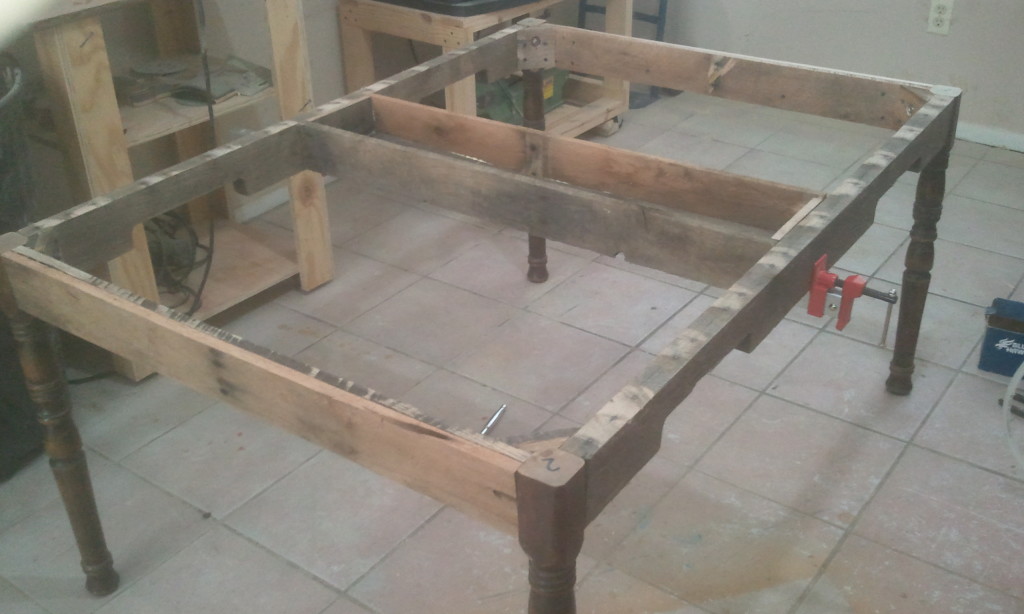 Pallet table