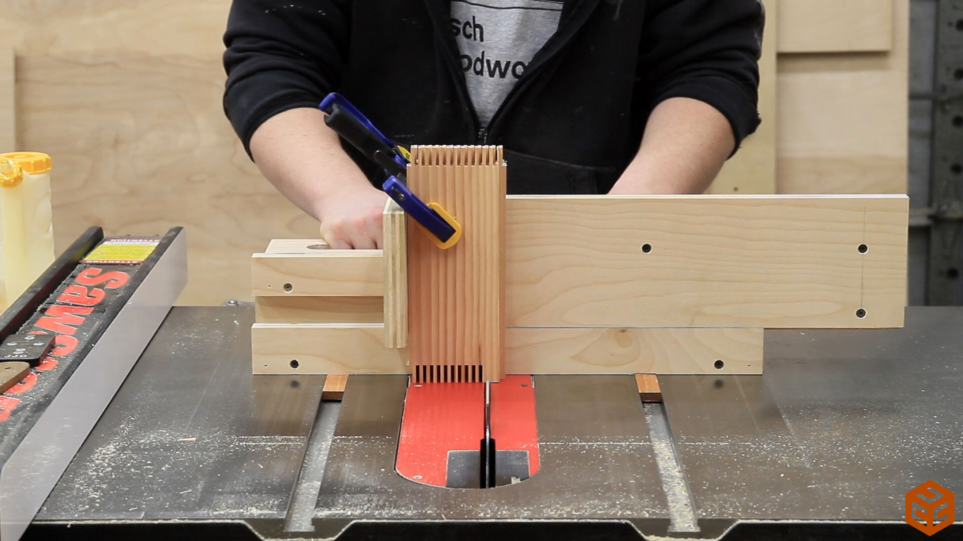 box joint jig (21) .