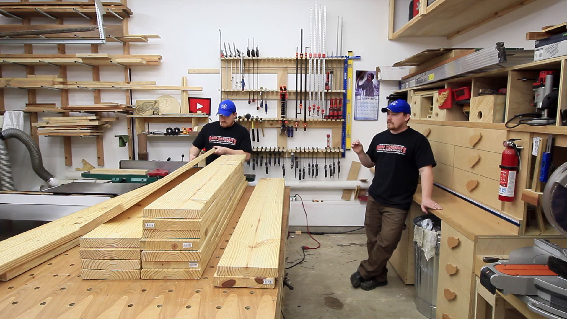 Build A Woodworking Workbench