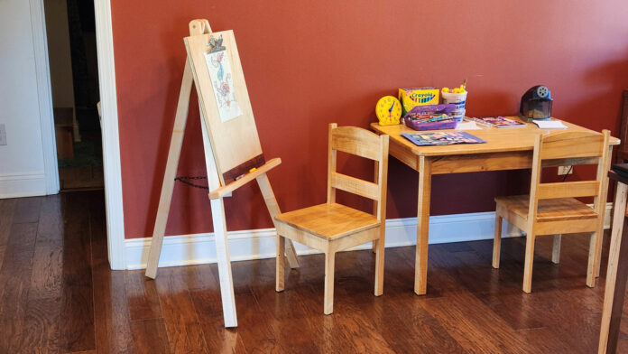 Maple Chalkboard and Clipboard Easel – One Day Build